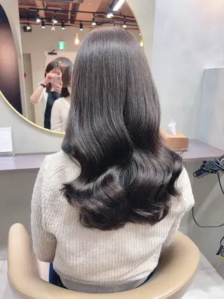 セミロング カラー 村山 茉衣のヘアスタイル