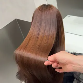 ロング 美髪職人あお🦕 髪質改善|原宿のヘアスタイル