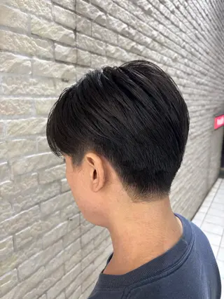 ミディアム メンズ 【メンズ特化】セン ターパート/保坂太一のヘアスタイル
