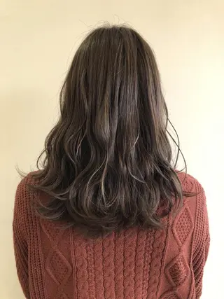 ロング カラー 唐澤 千尋のヘアスタイル