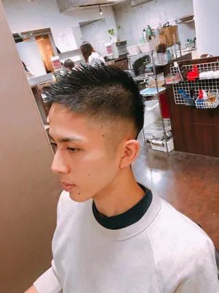 ショート メンズ KUTSUKAKE YUTOのヘアスタイル
