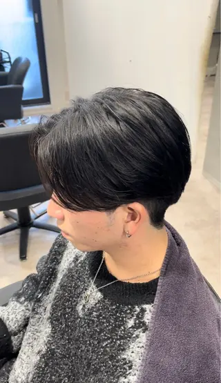 ショート センターパート特化 松本真那斗のヘアスタイル
