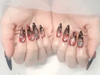 ネイル Roi〈ロワ〉 Yunaのネイルデザイン