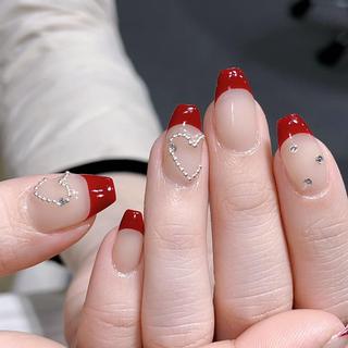 ネイル Queens テイのネイルデザイン