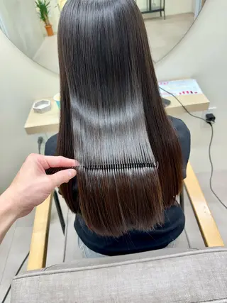 セミロング レイヤー×縮毛矯正 深見 拓のヘアスタイル