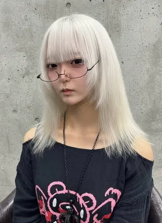 セミロング カラー グレージュ達人/赤み 消し/ブリーチ/岩崎のヘアスタイル