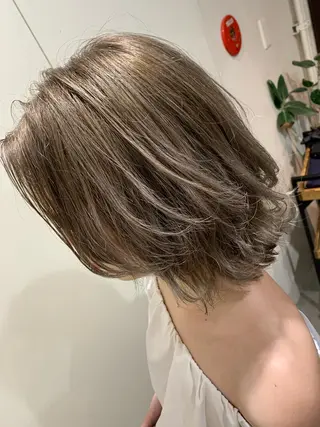 ミディアム カラー ハイトーン得意😍 Lumiereのヘアスタイル