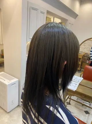 カラー 西郷 友菜のヘアスタイル