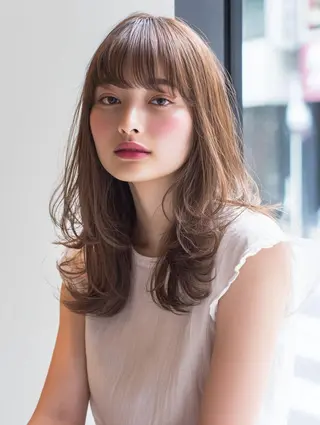 ミディアム 韓国×艶ハイトーンが ✨絶対可愛い✨リオ✨のヘアスタイル