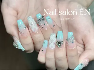 ネイル E.N🦋 長さ出し/持ち込みのネイルデザイン