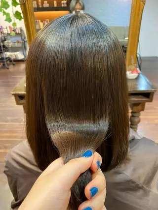 ミディアム カラー パーマ ヘアアレンジ レイヤーカット×髪質 改善🇰🇷シオリのヘアスタイル