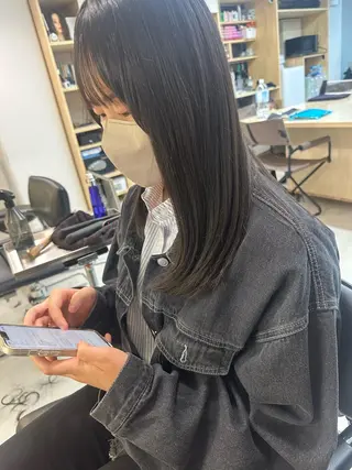 ロング 深見 真由のヘアスタイル