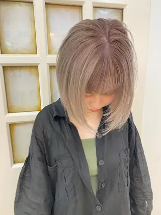ミディアム カラー 顔周りレイヤーカット ブリーチminamiのヘアスタイル