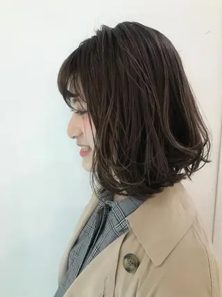 カラー 💓パーマ，💗 レイヤーカットのヘアスタイル
