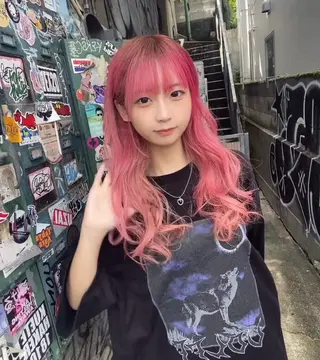 カラー 川野 真生のヘアスタイル