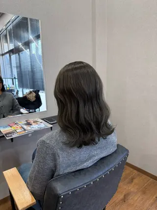 ロング カラー 鵜飼 真伍のヘアスタイル