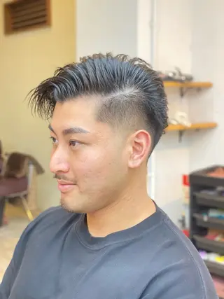 メンズ オスメニア 真也のヘアスタイル