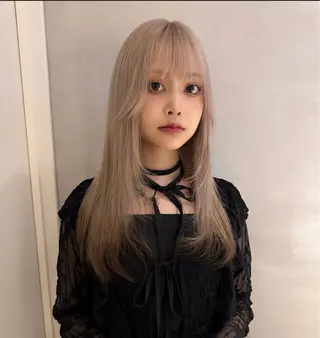 ミディアム カラー ヘアアレンジ ハイトーン/縮毛矯正 /梅田/みほのヘアスタイル