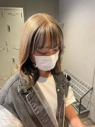 ロング カラー 抜け感レイヤー︴ ニュアンスカラーのヘアスタイル