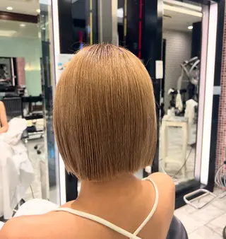 ショート コテ巻きパーマ💙 シノヤユイのヘアスタイル