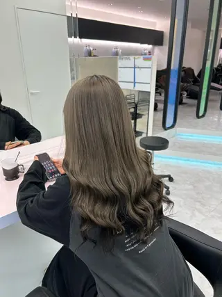 ロング カラー 💗爆美女製造機💗 ハイトーン-髪質改善のヘアスタイル