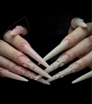 ネイル Rina Mika Nailsのネイルデザイン