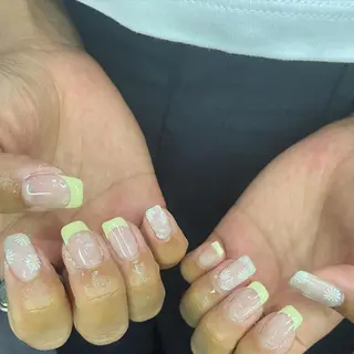 ネイル LAVISH 大和店 🤱子連れ大歓迎のネイルデザイン