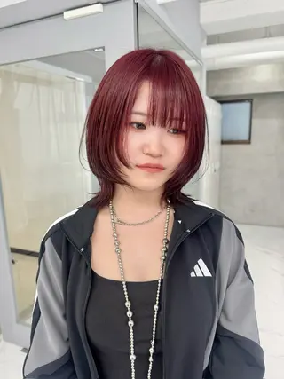 ミディアム Manami🖤 レイヤー×ハイトーンのヘアスタイル