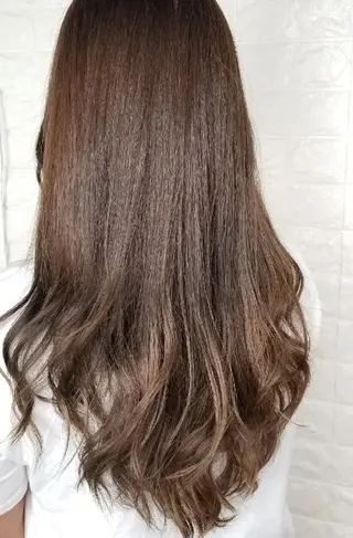 ロング 高口 雅のヘアスタイル