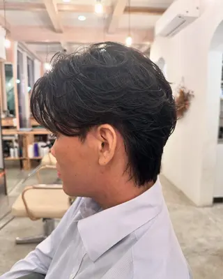 ショート NISHI (ニシ)のヘアスタイル