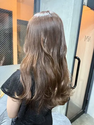 セミロング カラー AIRI layer cut hairのヘアスタイル