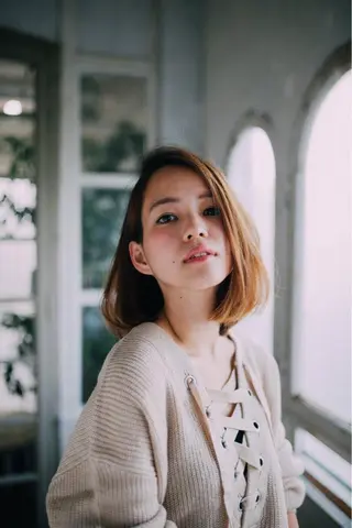 セミロング 佐藤 香織のヘアスタイル