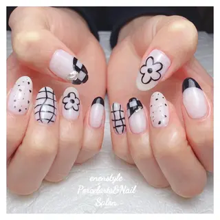 ミディアム ネイル 🐾enen style 🐾のネイルデザイン