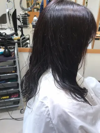 セミロング ARMONY秋山輝也 コテ巻き風パーマ特化のヘアスタイル
