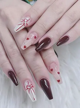 ネイル AKIKO ネイルサロンのネイルデザイン