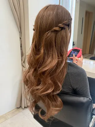 ロング ヘアアレンジ haru 髪質改善サロンのヘアスタイル
