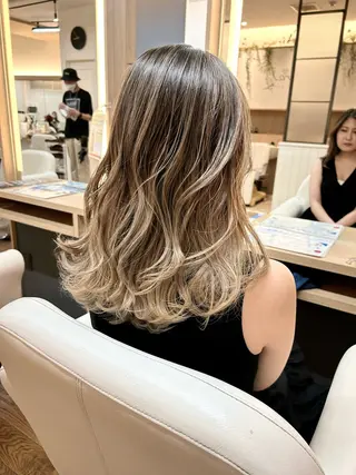 セミロング カラー 奈良 優輝のヘアスタイル