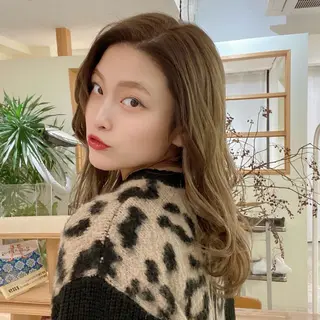 セミロング 久富 紗弓のヘアスタイル