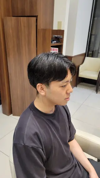 メンズ メンズパーマ 渡辺将功のヘアスタイル