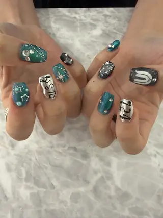 ネイル Natsumi💎 堺筋本町ネイルサロンのネイルデザイン