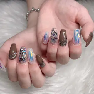 ミディアム ネイル Y. Sのネイルデザイン