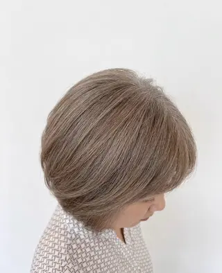 ショート カラー 髪の年齢悩み解消/ 白髪と癖毛 松本雄光のヘアスタイル