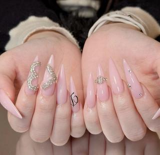 ネイル Julie Nail Rinのネイルデザイン