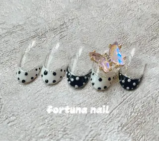 ネイル Nail •Head スパFortunaのネイルデザイン