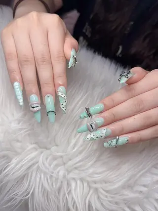 ネイル Lee Nailsのネイルデザイン