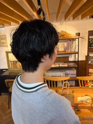 ショート パーマ 中村 芽衣那のヘアスタイル