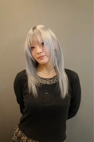 セミロング カラー ヘアアレンジ 💍モテる艶髪 透明感カラー⭐️のヘアスタイル
