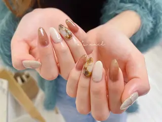 ネイル e’s nail Lumièreのネイルデザイン