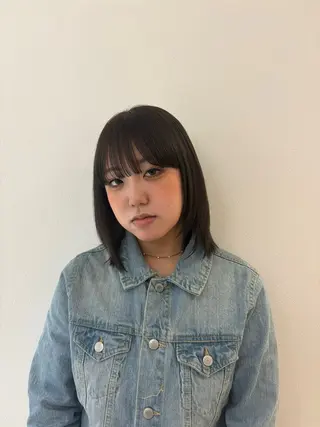 ミディアム カラー abilita MIYUのヘアスタイル