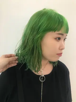 カラー 💓パーマ，💗 レイヤーカットのヘアスタイル